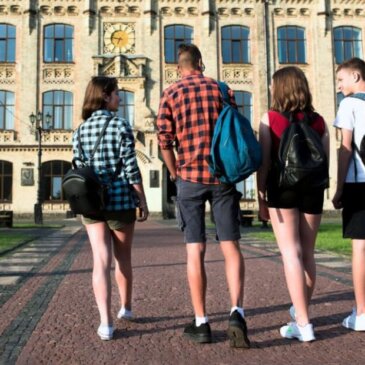 Az Egyesült Királyság enyhíti a francia iskolai kirándulások utazási szabályait