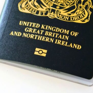 Hamarosan több mint 7%-kal emelkednek a brit útlevéldíjak