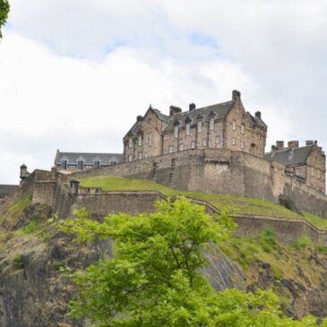 Skócia jóváhagyta a látogatói illetékről szóló törvényjavaslatot, amely lehetővé teszi a városok számára, hogy 2026-ban megadóztassák a turistákat